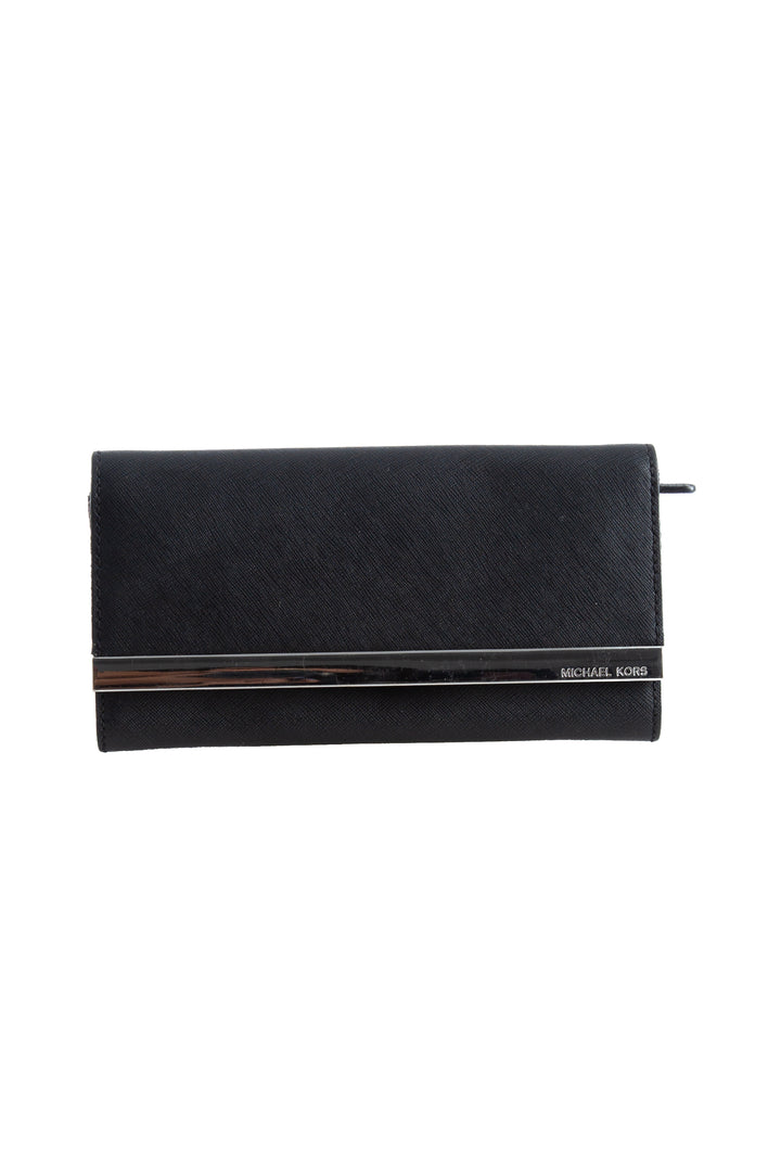 Cartera Michael Kors negro, vista frontal – ClosetRehab