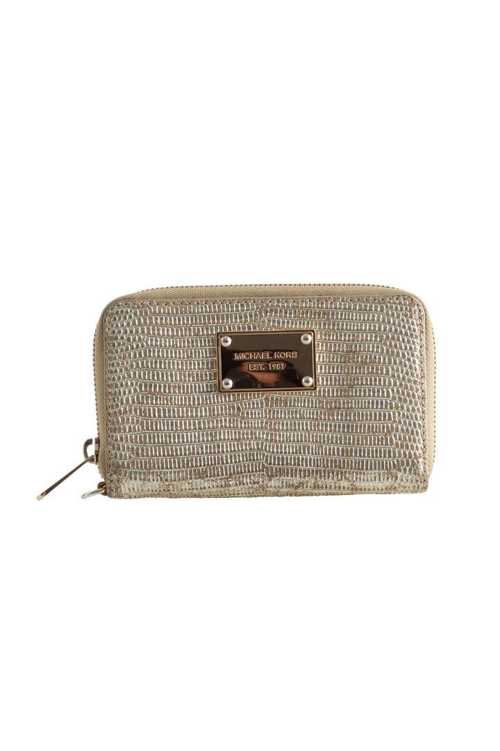 Cartera Michael Kors dorado, vista frontal – ClosetRehab
