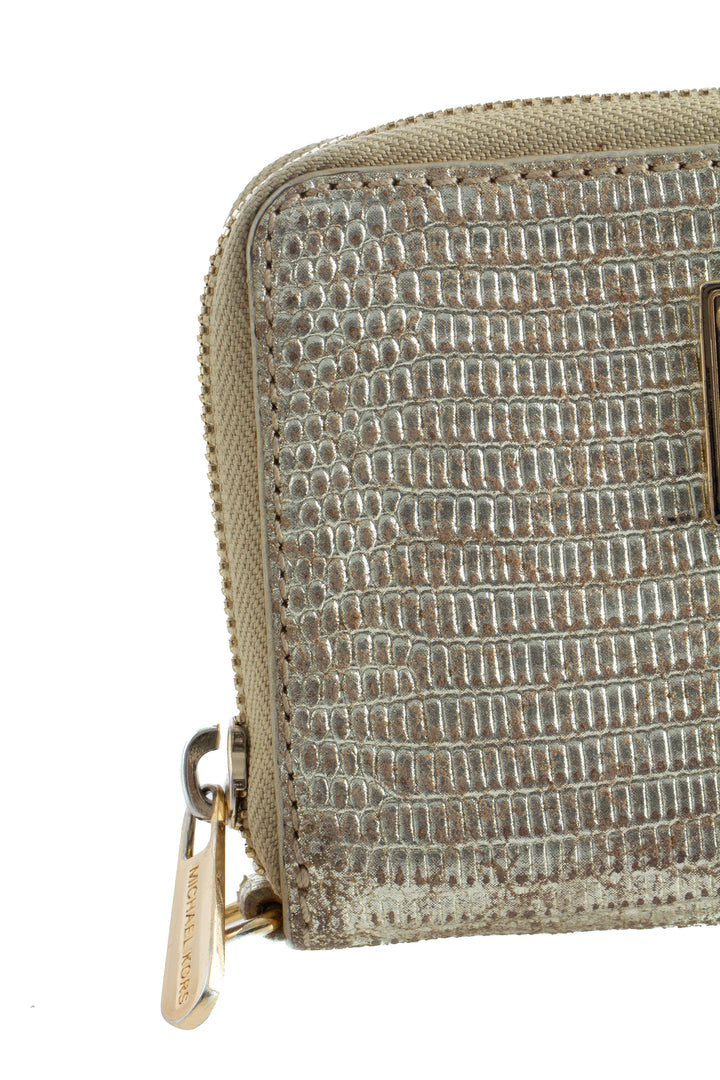 Cartera Michael Kors dorado, detalle – ClosetRehab