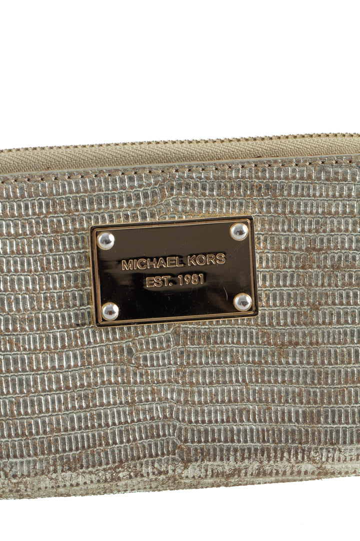 Cartera Michael Kors dorado, detalle 5 – ClosetRehab