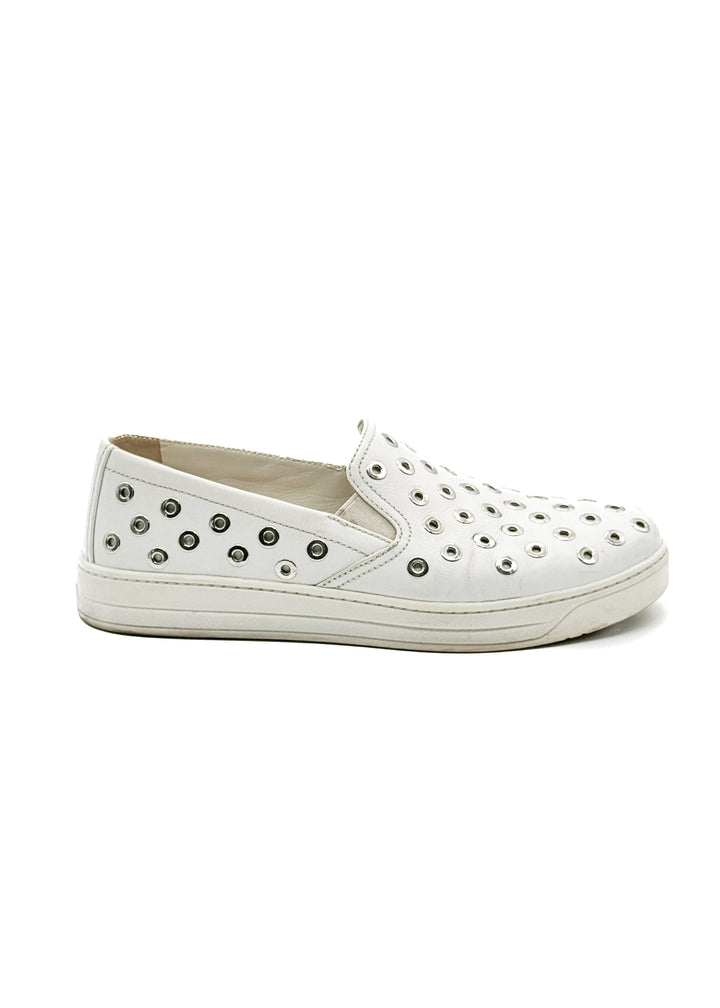 Zapato Prada blanco, vista frontal – ClosetRehab