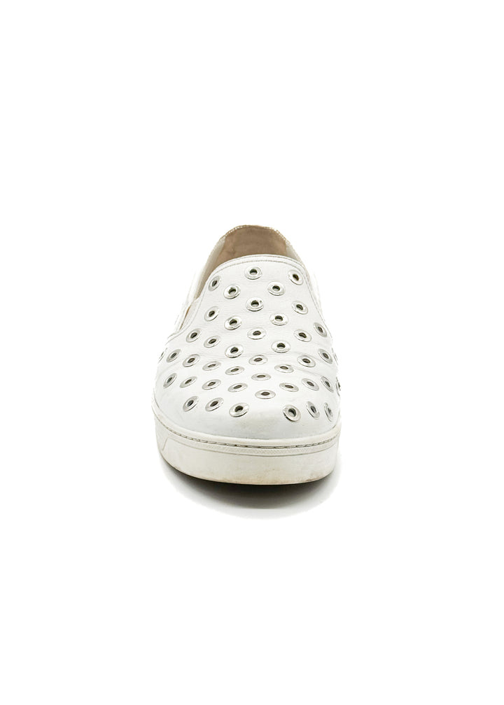 Zapato Prada blanco, vista lateral – ClosetRehab
