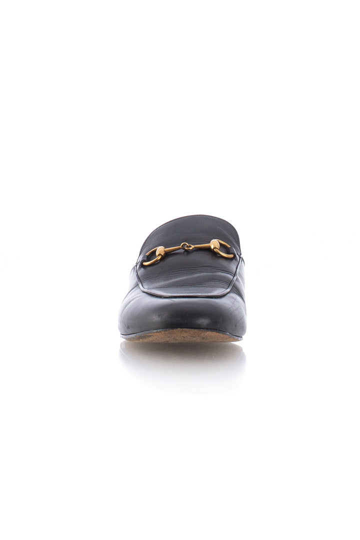 Zapato Gucci blanco, vista lateral – ClosetRehab