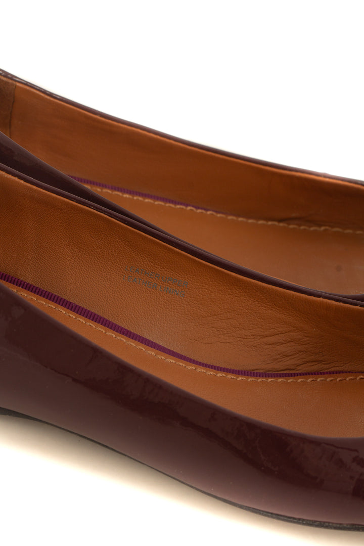 Flats Vera Wang de charol vino, detalle del forro