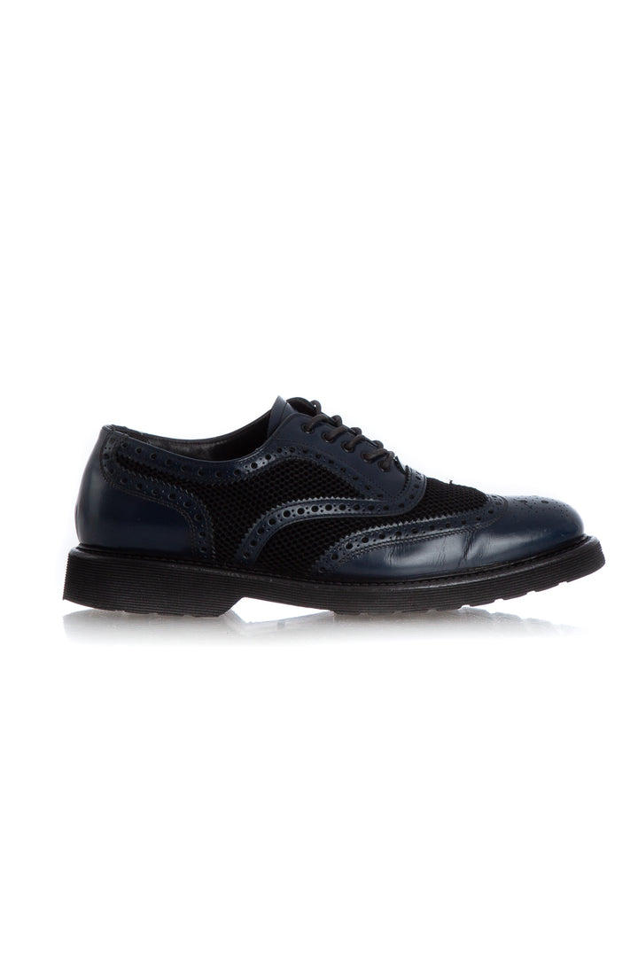 Zapato Emporio Armani azul y negro, vista frontal – ClosetRehab
