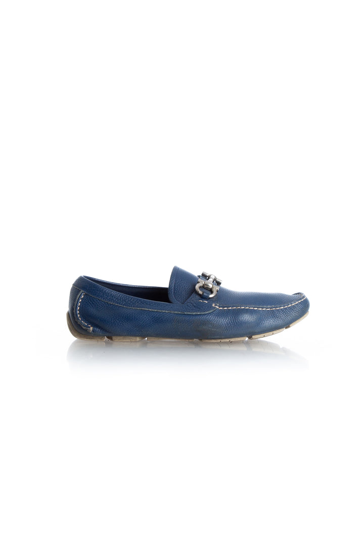 Zapato Salvatore Ferragamo azul, vista frontal – ClosetRehab