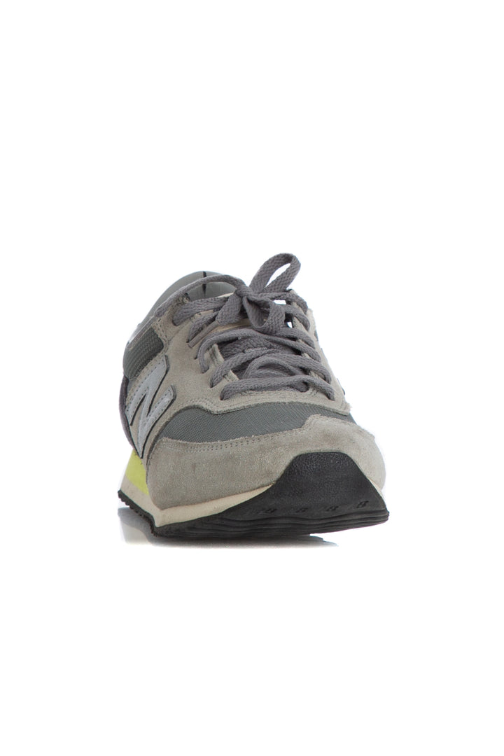 Zapato New Balance gris, detalle – ClosetRehab