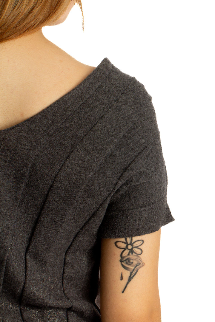 Blusa Armani Exchange gris, detalle 5 – ClosetRehab