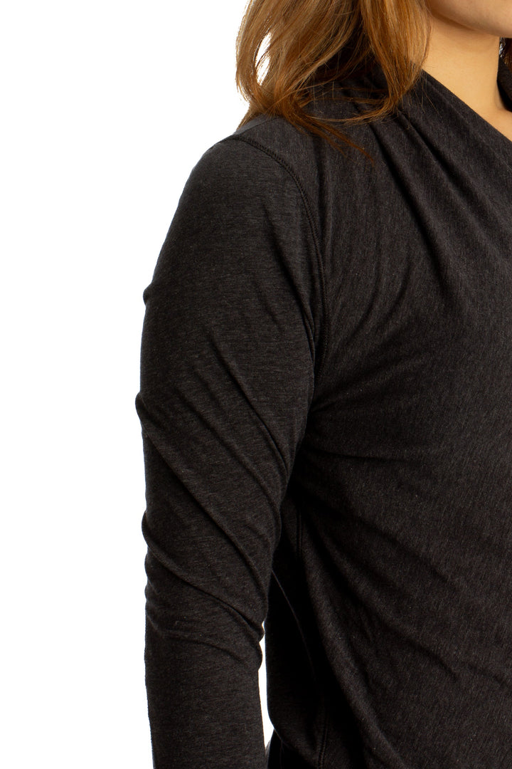 Blusa Lulu Lemon gris, detalle 5 – ClosetRehab