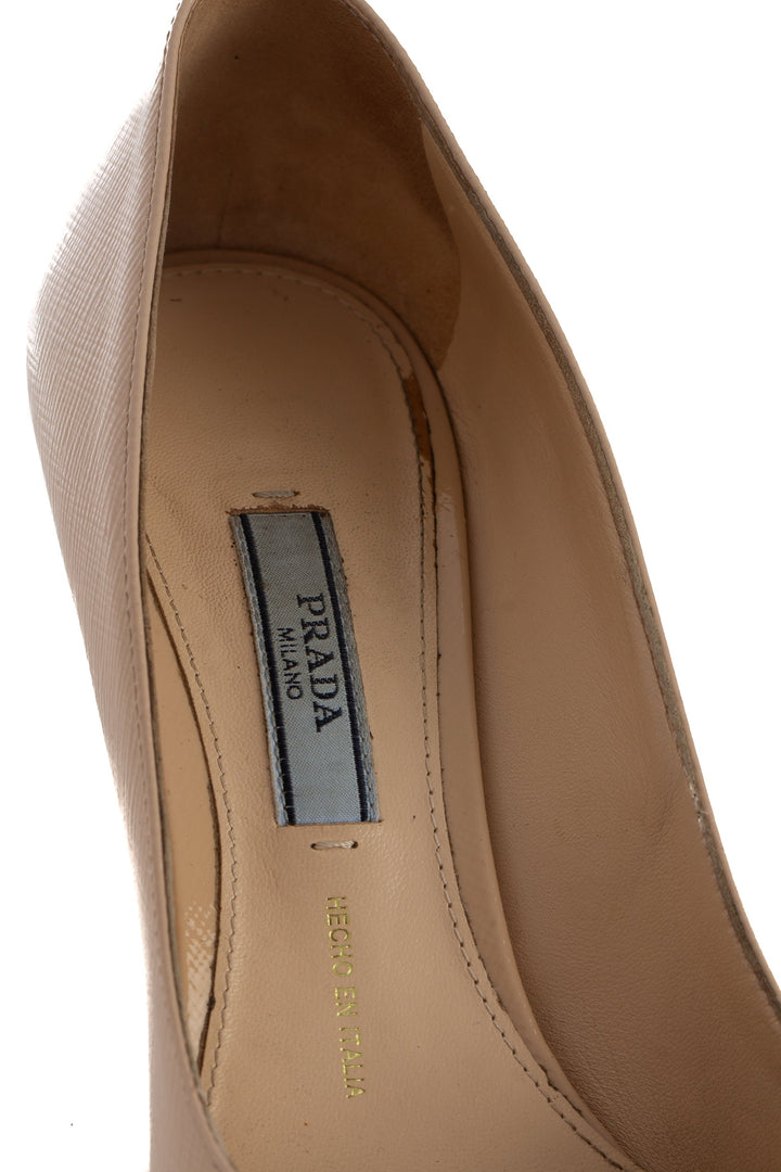 Pumps Prada beige talla 6.5 USA, detalle de interior preloved | ClosetRehab