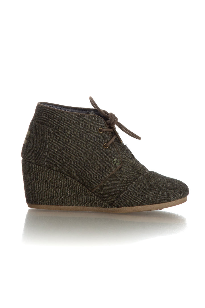 Zapato Toms café, vista frontal – ClosetRehab