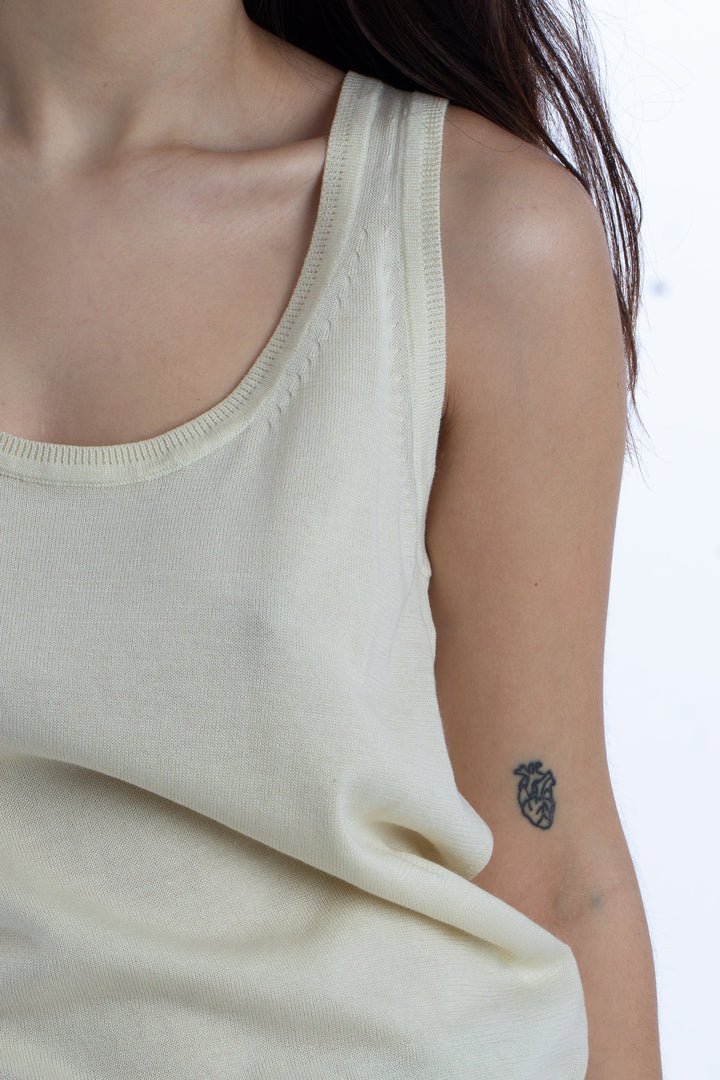 Blusa Banana Republic beige, detalle – ClosetRehab
