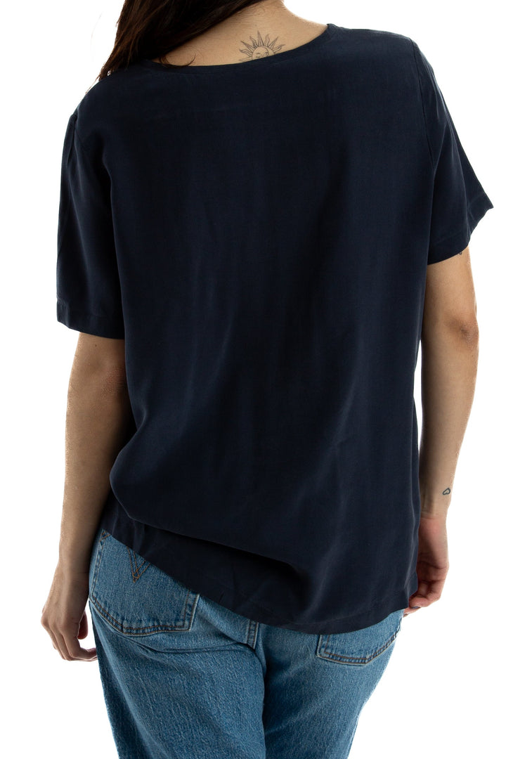Blusa Adriano Goldschmied azul marino de manga corta, vista posterior