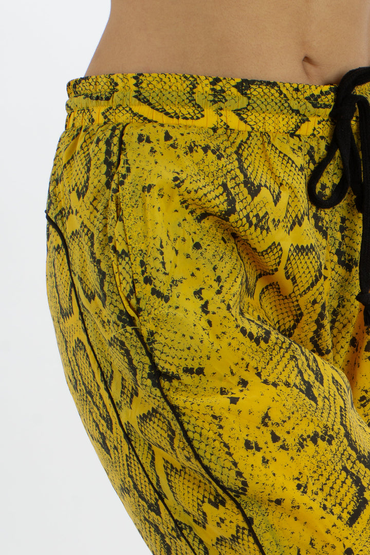 Pantalón Pam & Gela amarillo, detalle 5 – ClosetRehab