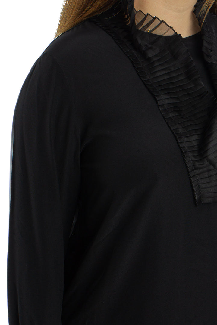 Blusa Ambrosi negro, detalle 5 – ClosetRehab
