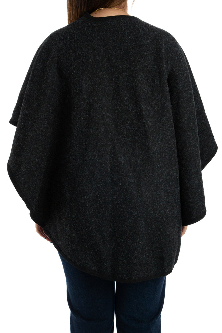 Abrigo Yusoyu negro, vista lateral – ClosetRehab