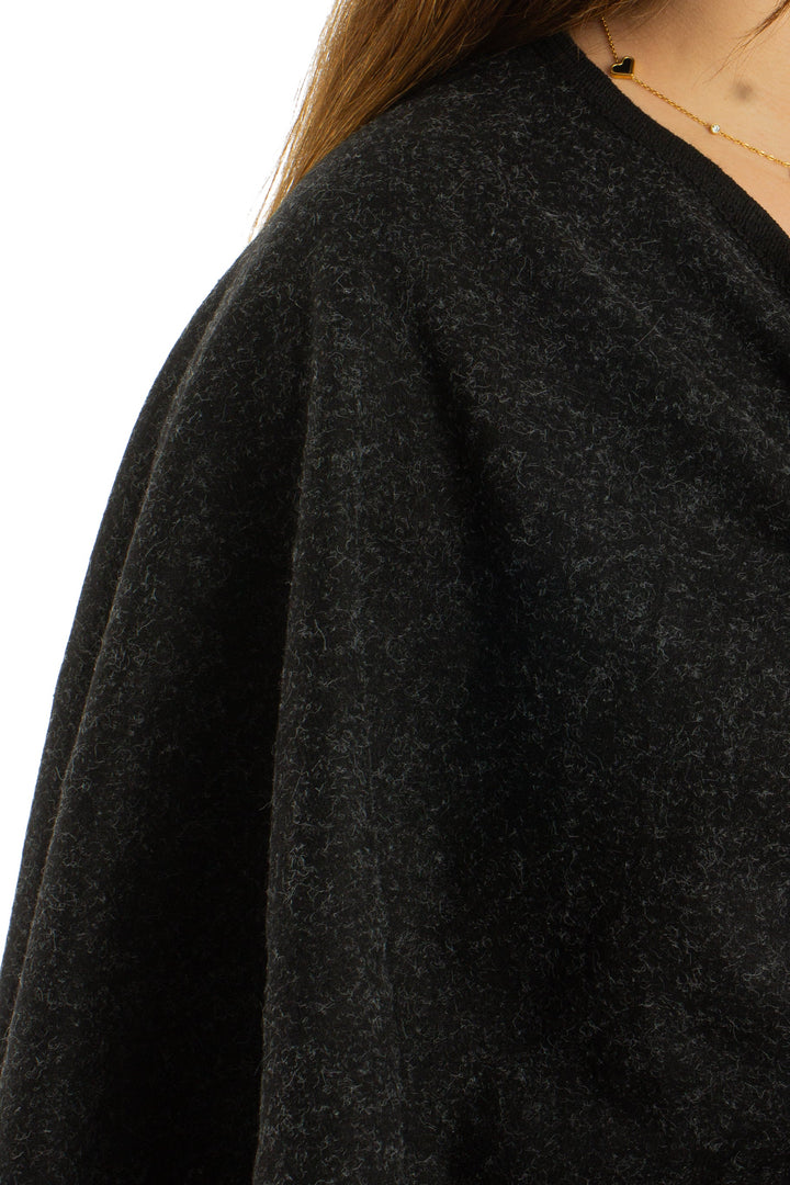 Abrigo Yusoyu negro, detalle 5 – ClosetRehab