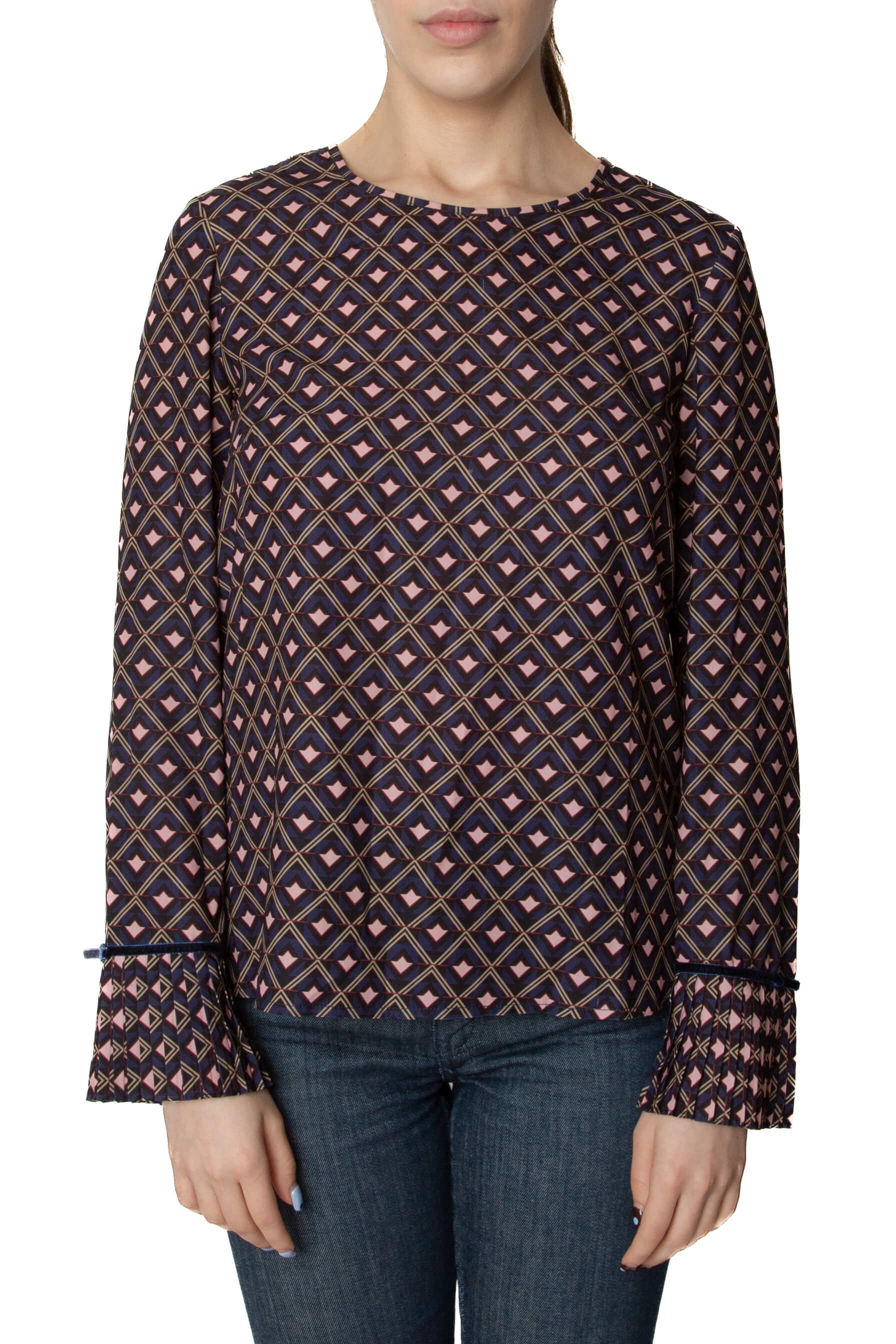 Chester & Peck, Talla S