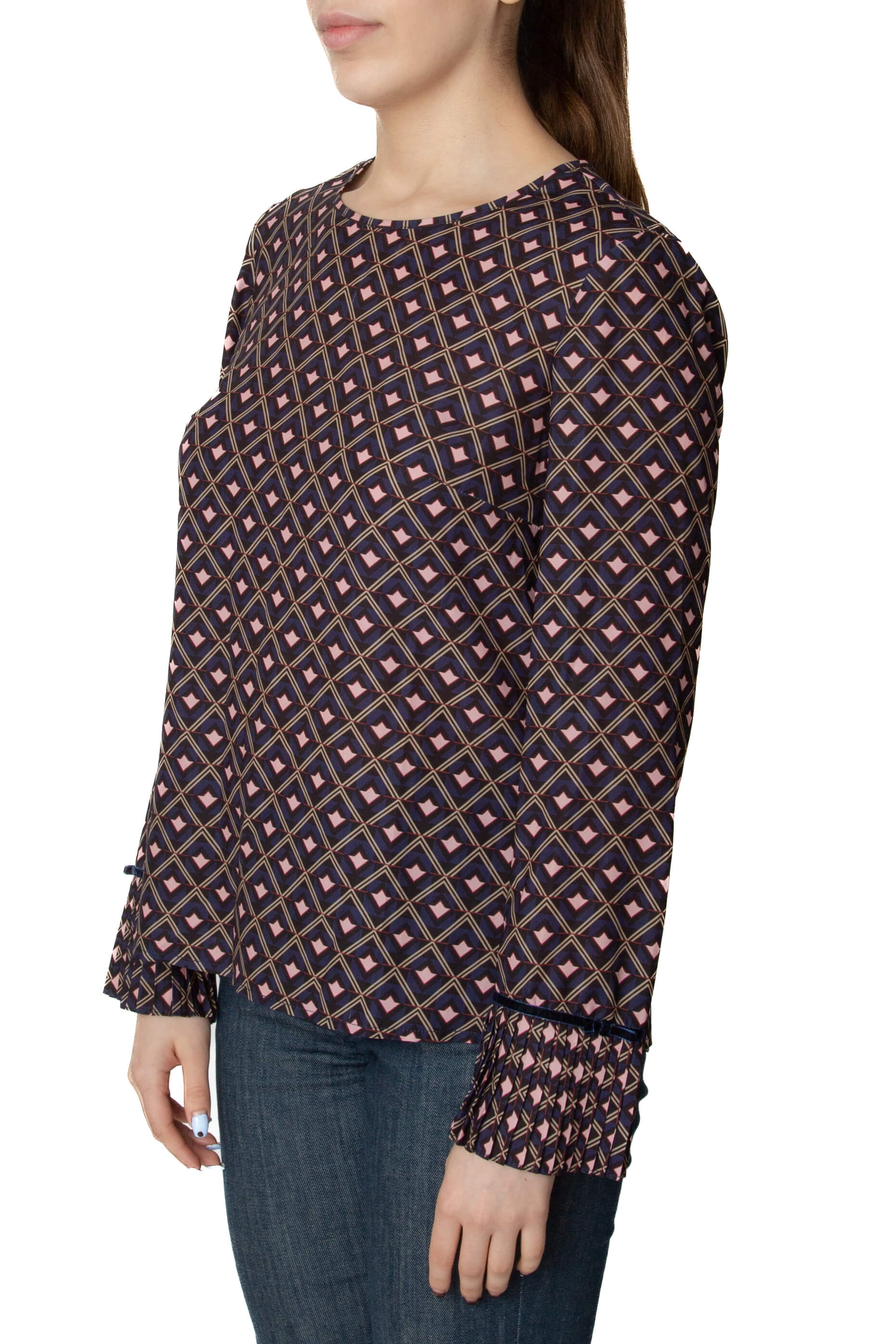 Chester & Peck, Talla S