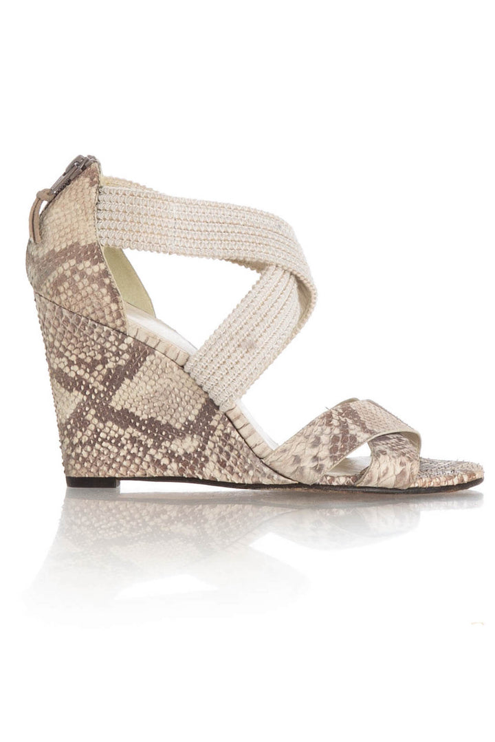 Zapato Stuart Weitzman café, vista frontal – ClosetRehab