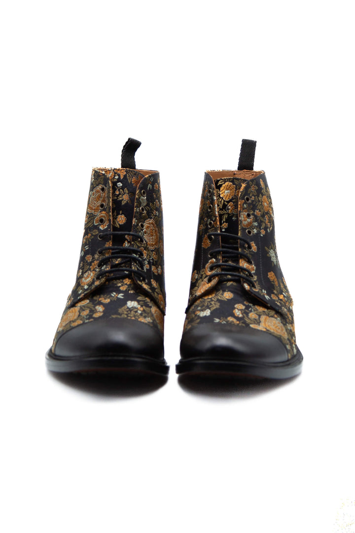 Bota Taft jacquard negro y dorado, vista lateral interior