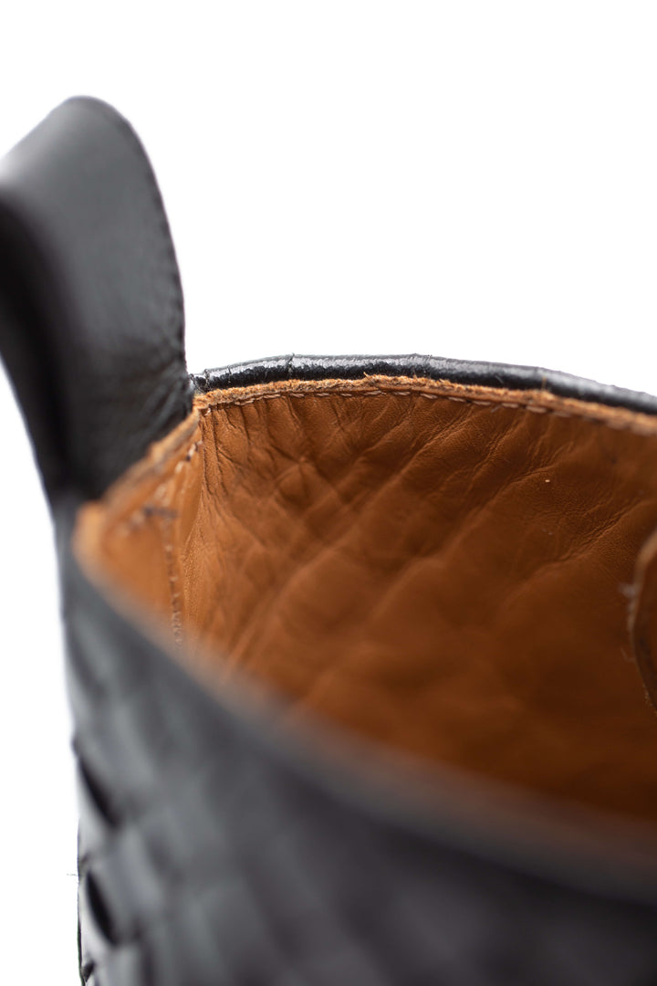 Bota Taft piel tejida negra, suela con tacos