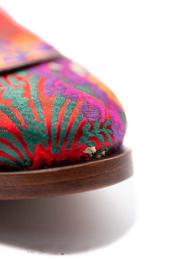 Loafers Taft brocado rojo, tacón de piel apilada