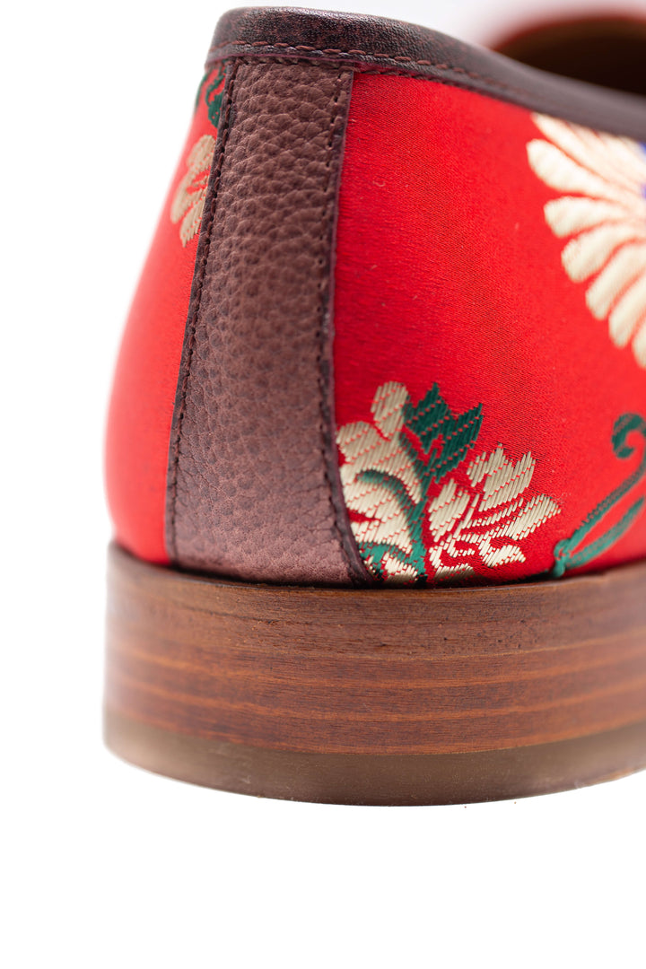 Loafers Taft brocado rojo, con dustbags Taft