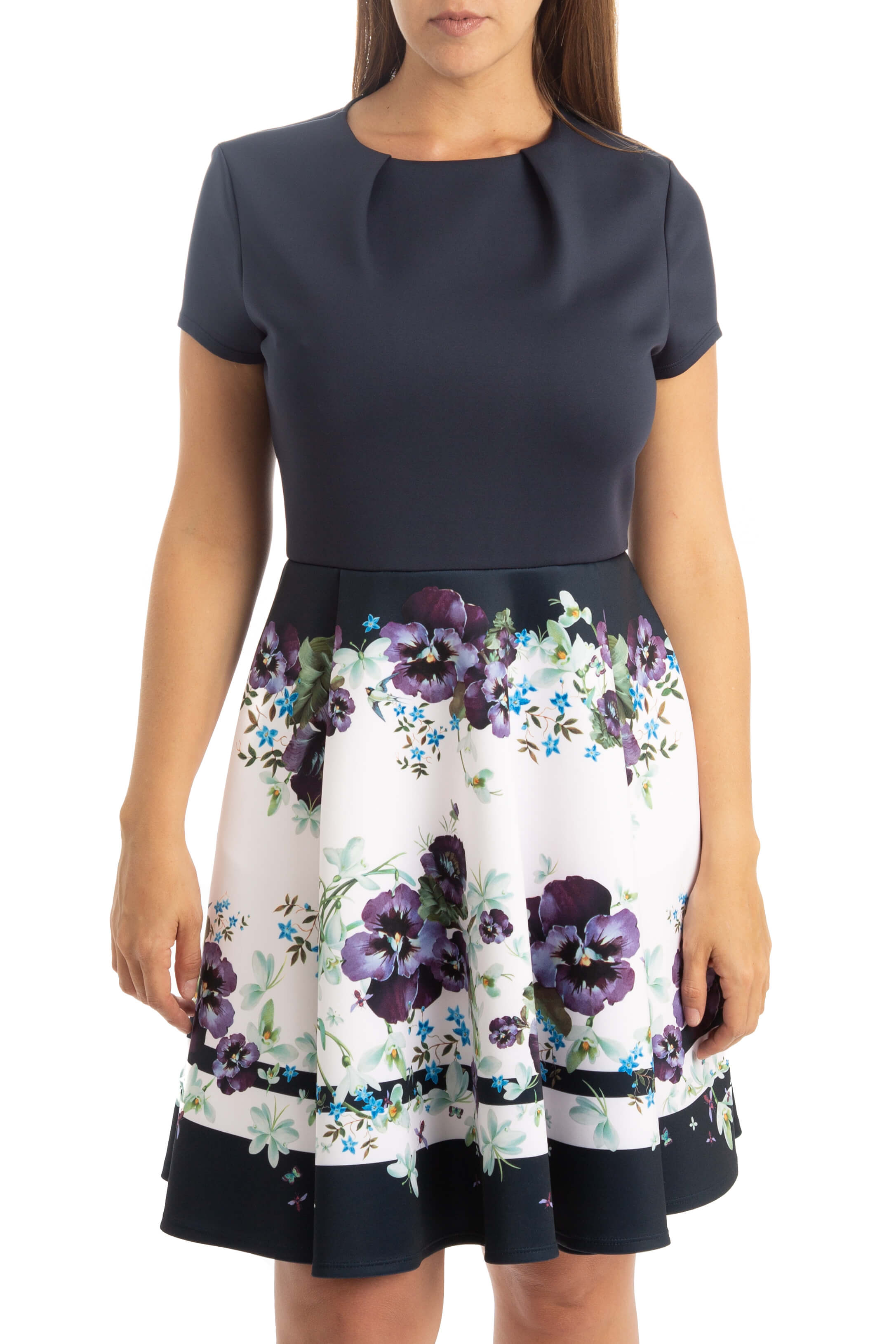 Ted Baker, Talla 3