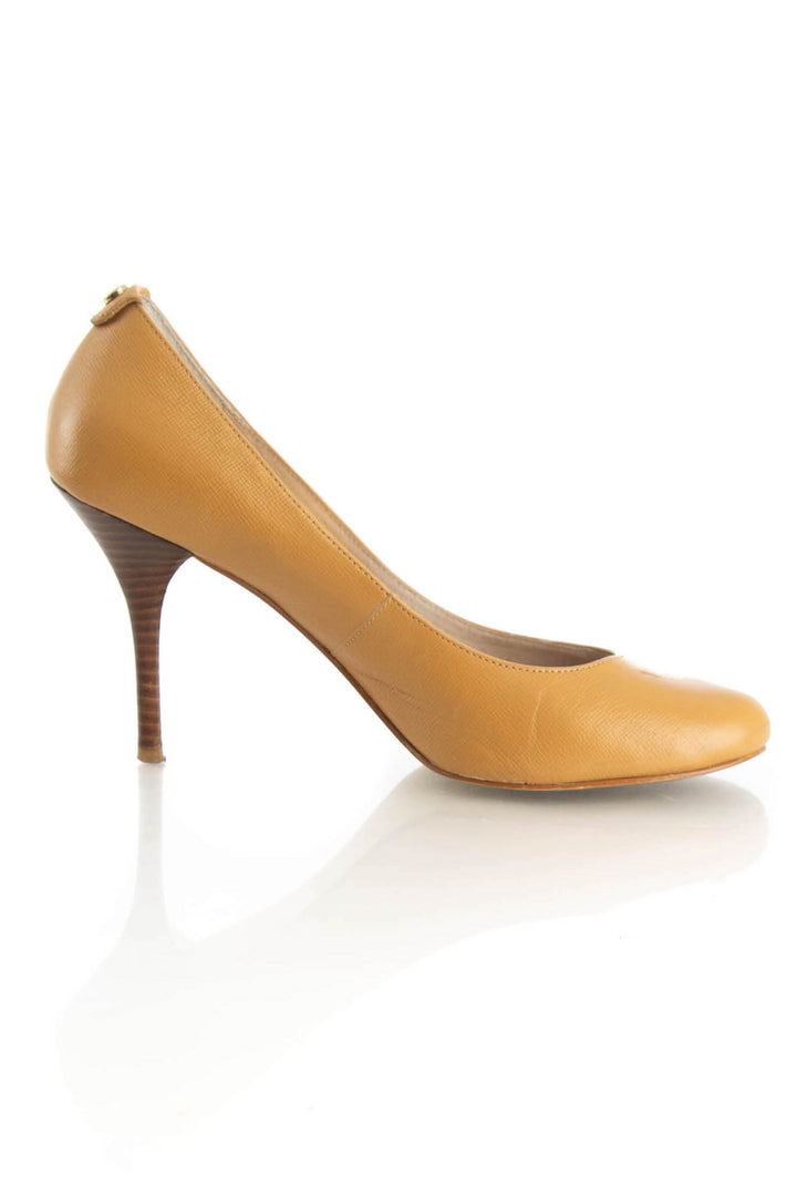 Zapato Michael Kors café, vista frontal – ClosetRehab