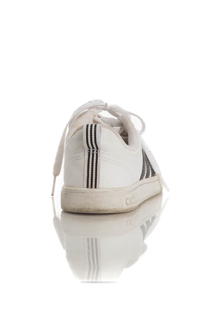 Zapato Adidas blanco, detalle 5 – ClosetRehab