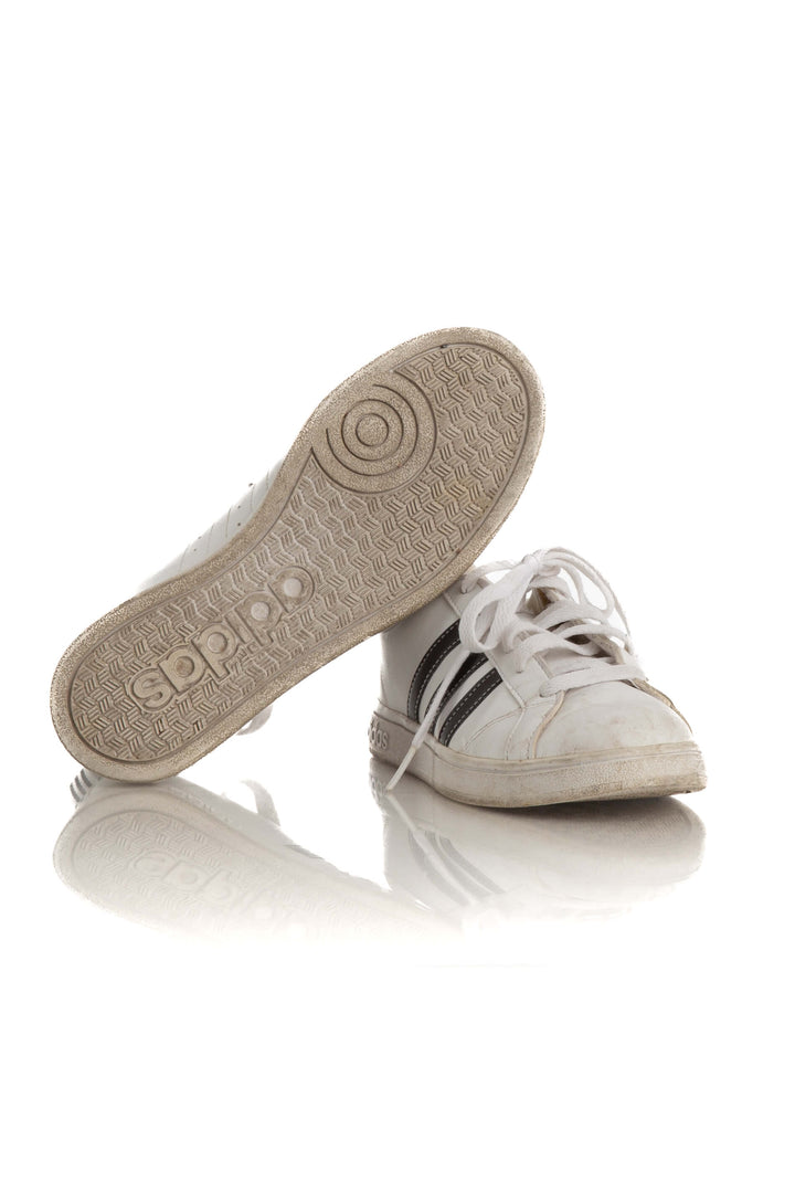 Zapato Adidas blanco, detalle 6 – ClosetRehab