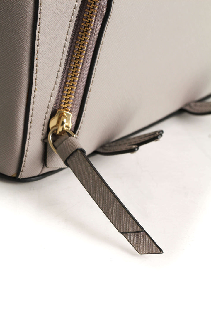 Bolsa Kate Spade gris, detalle 9 – ClosetRehab