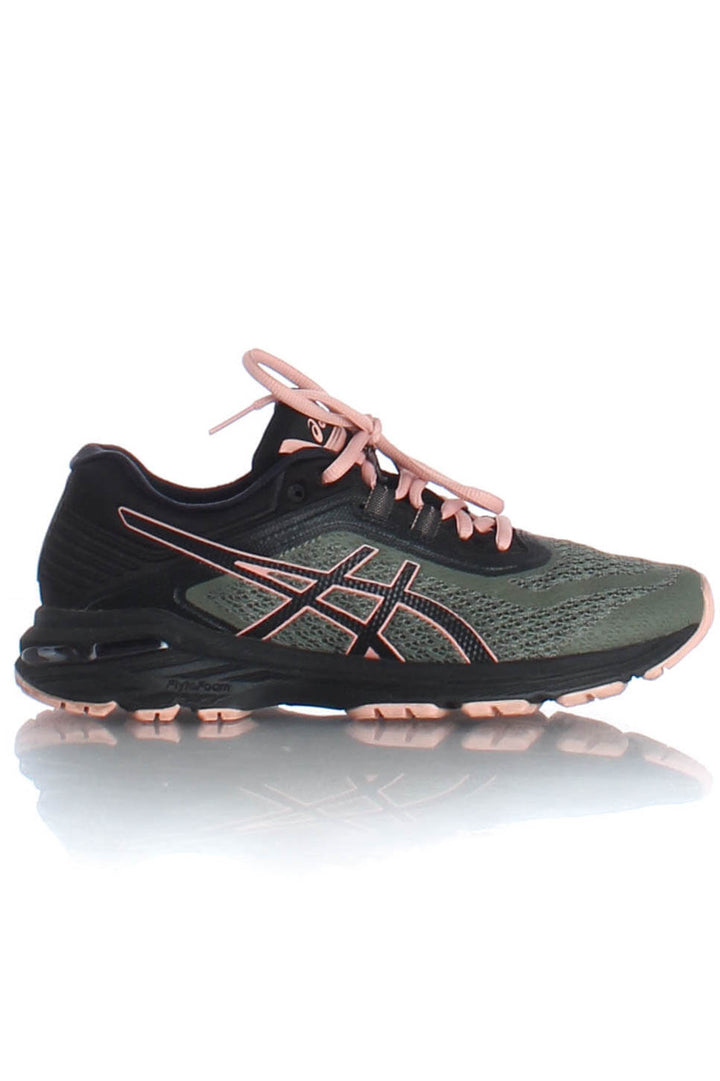 Zapato Asics negro y verde, vista frontal – ClosetRehab