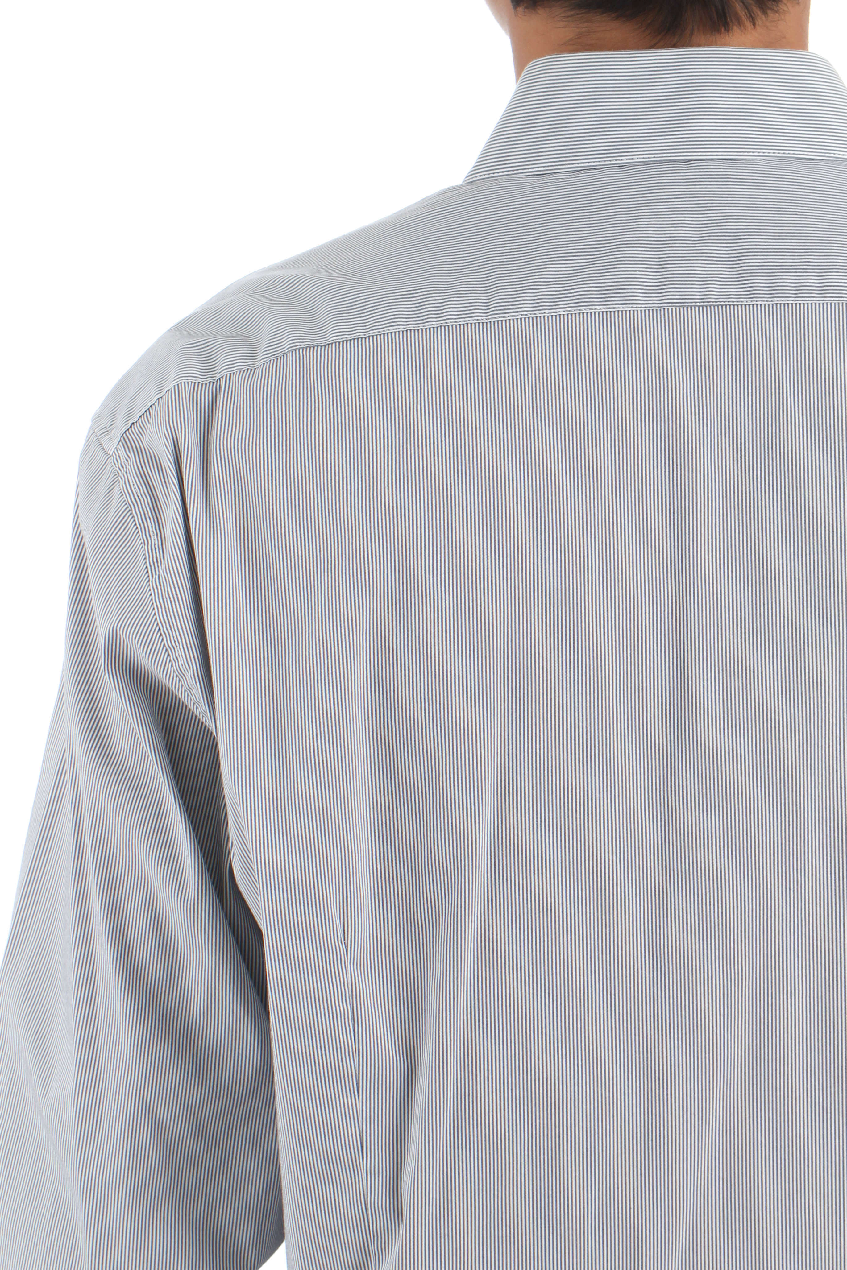 Calvin Klein, Talla 15.5