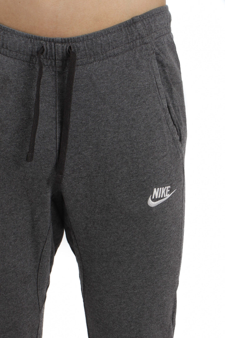 Pantalón Nike gris, detalle 5 – ClosetRehab
