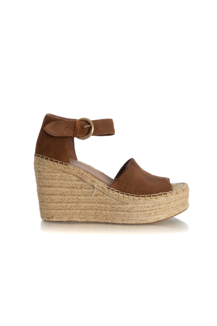 Zapato Marc Fisher café, vista frontal – ClosetRehab