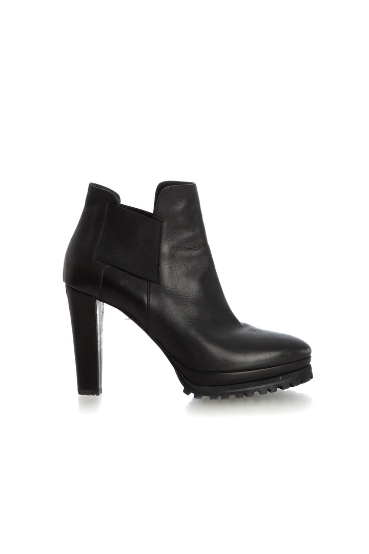 Zapato All Saints negro, vista frontal – ClosetRehab