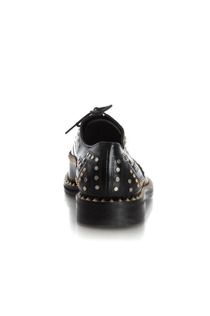 Oxfords Zadig & Voltaire de piel negra con estoperoles, vista posterior
