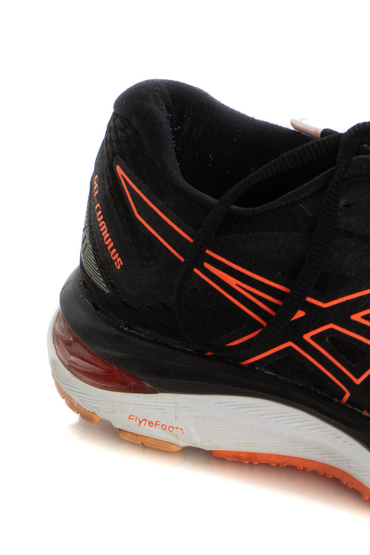 Zapato Asics negro, detalle 6 – ClosetRehab