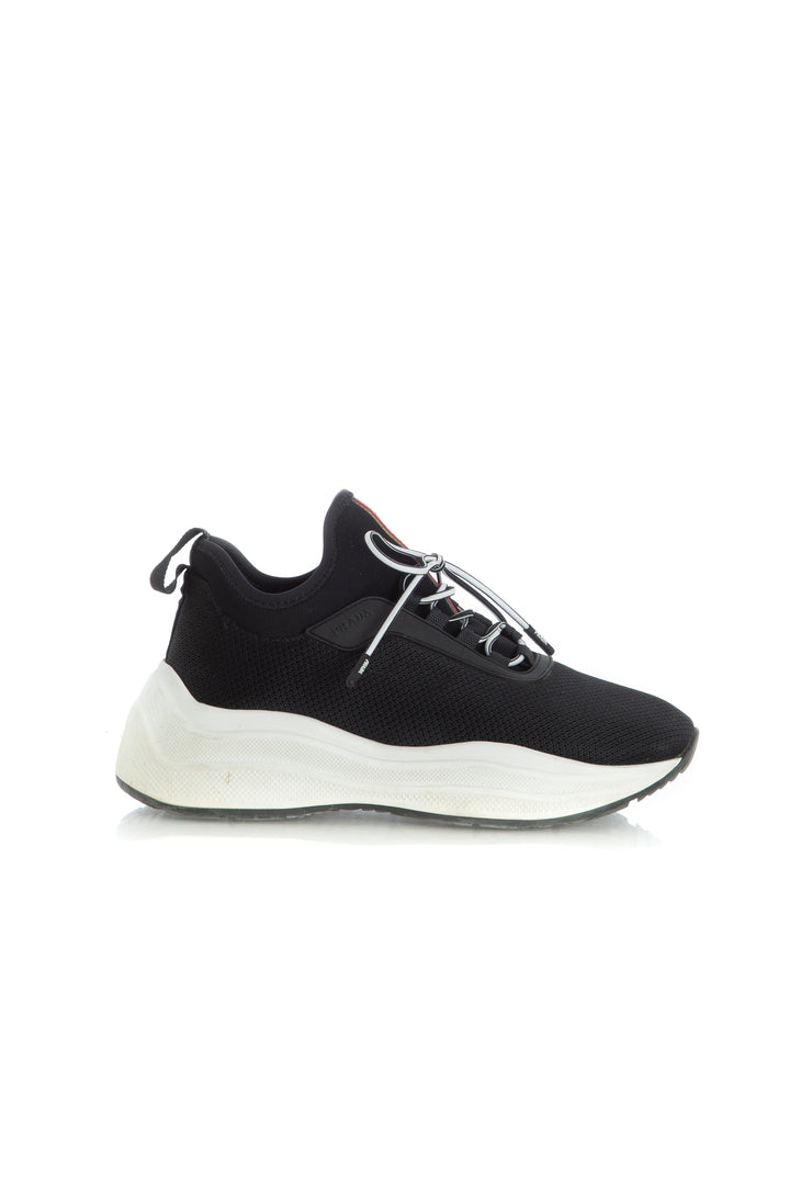 Zapato Prada negro, vista frontal – ClosetRehab