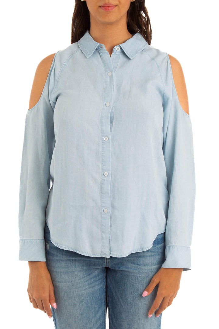 Blusa Rails azul claro de manga larga con hombros descubiertos, vista frontal