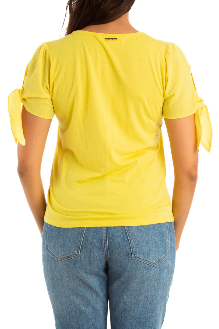 Blusa Michael Kors amarillo, vista lateral – ClosetRehab