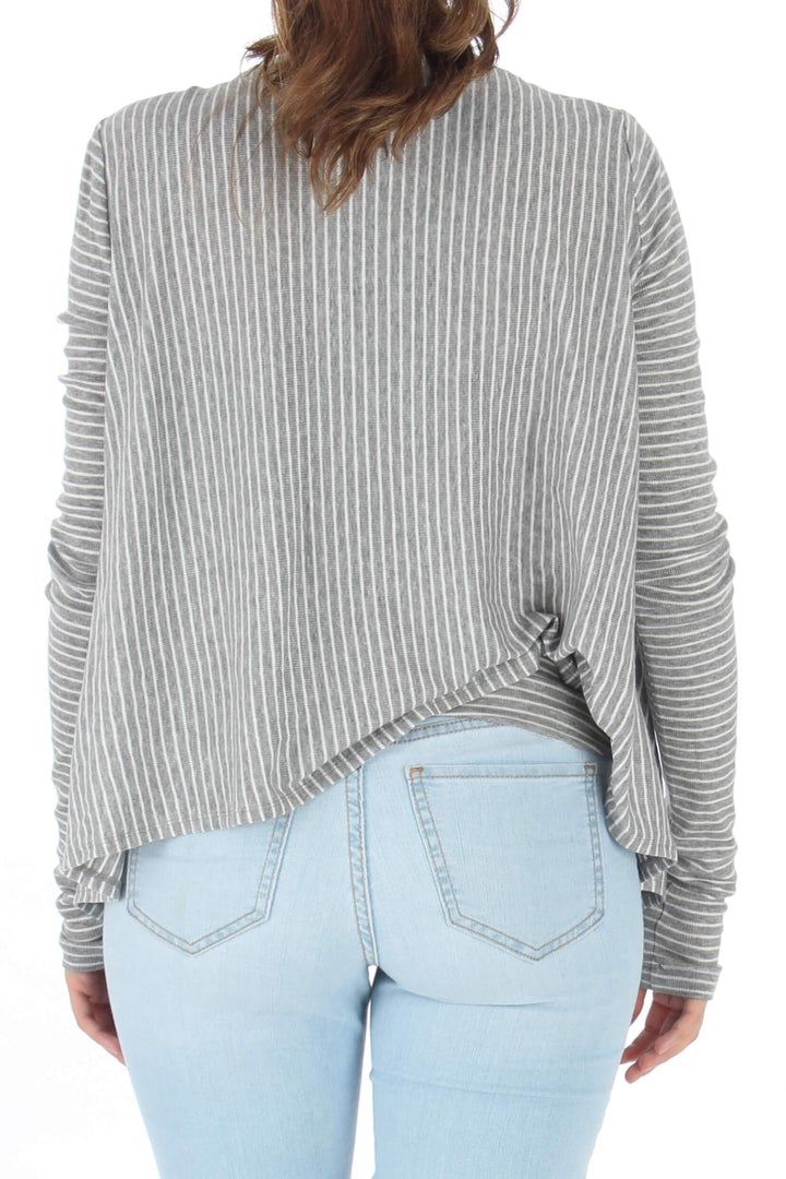 Blusa BCBG Maxazria gris, vista posterior – ClosetRehab