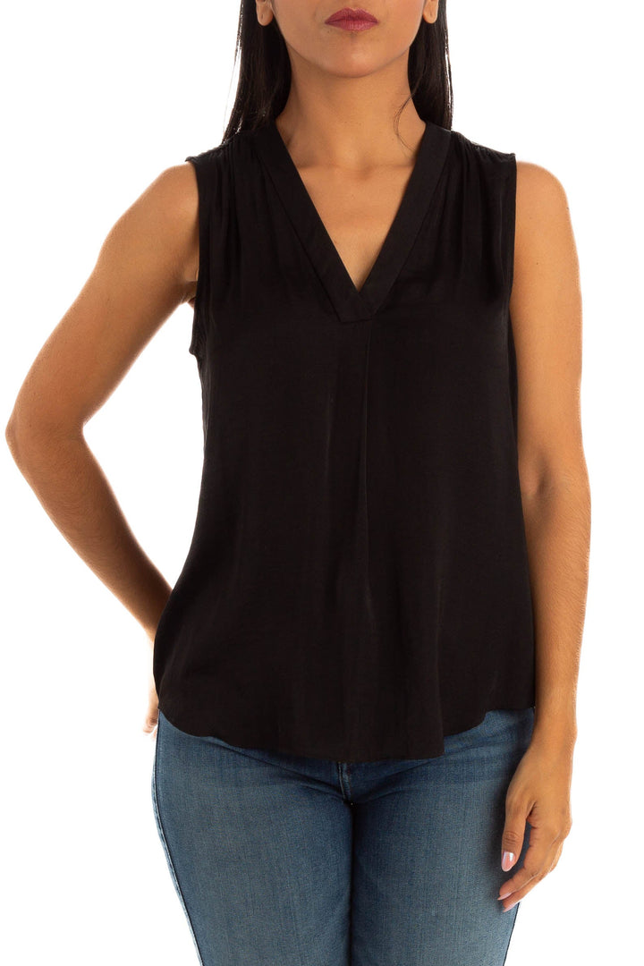 Blusa Vince Camuto negro, vista frontal – ClosetRehab