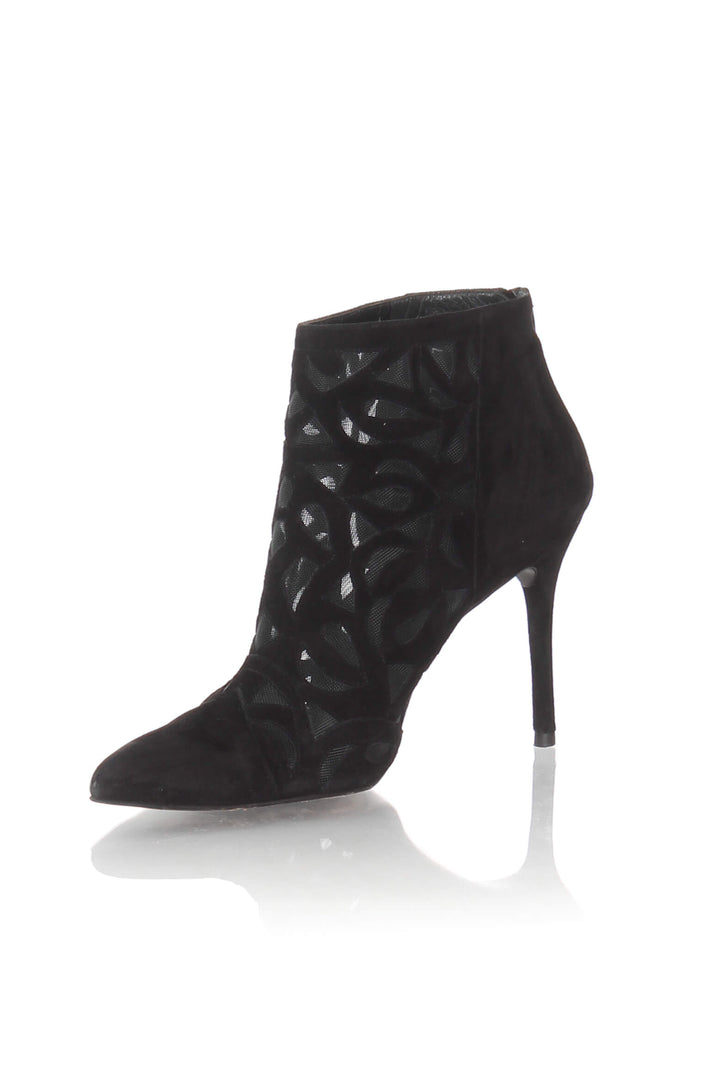 Zapato Stuart Weitzman negro, vista posterior – ClosetRehab