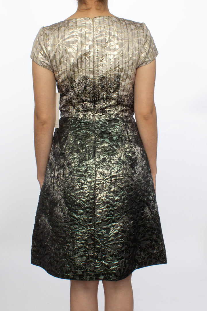 Vestido Theia NWT estampado, vista posterior – ClosetRehab