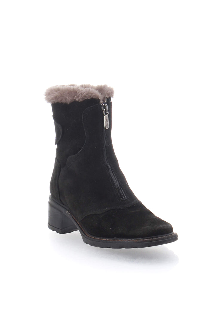Zapato Aquatalia negro, vista posterior – ClosetRehab
