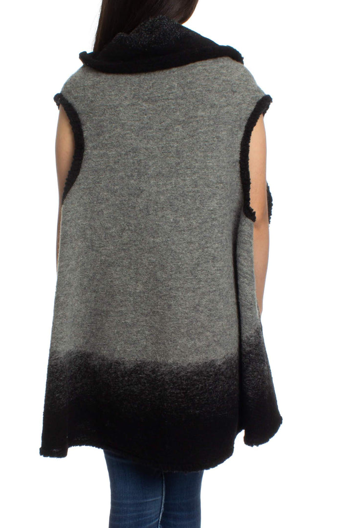 Chamarra Carla G. gris, vista posterior – ClosetRehab