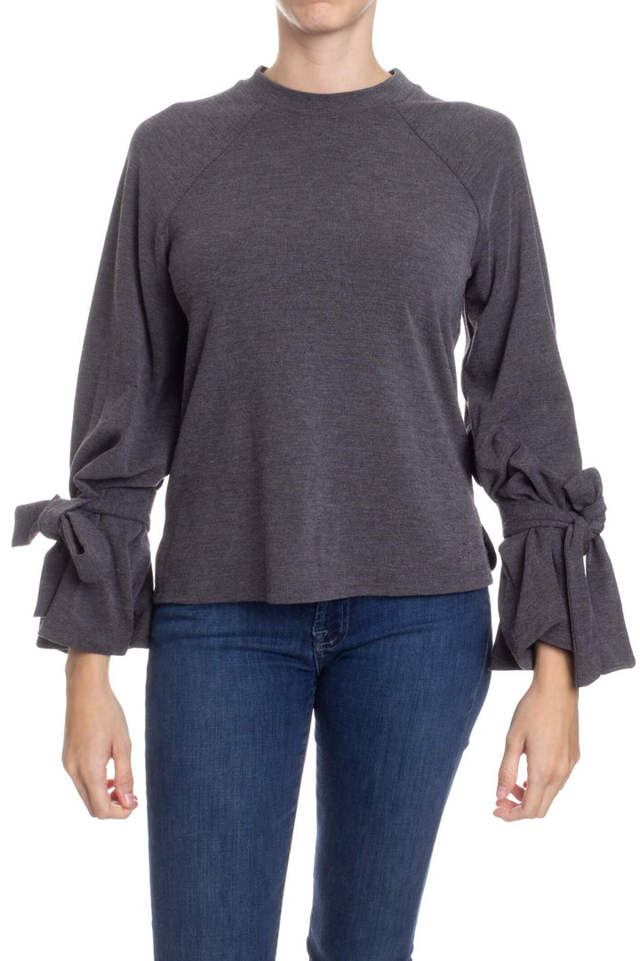 Blusa J.O.A. gris, vista frontal – ClosetRehab